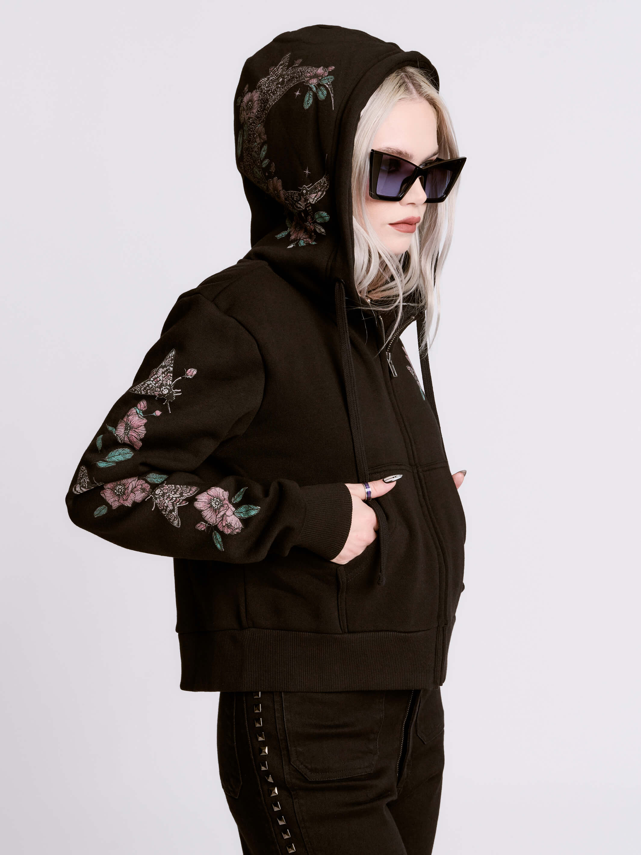 Cropped Pentacle Hoodie - Image 7