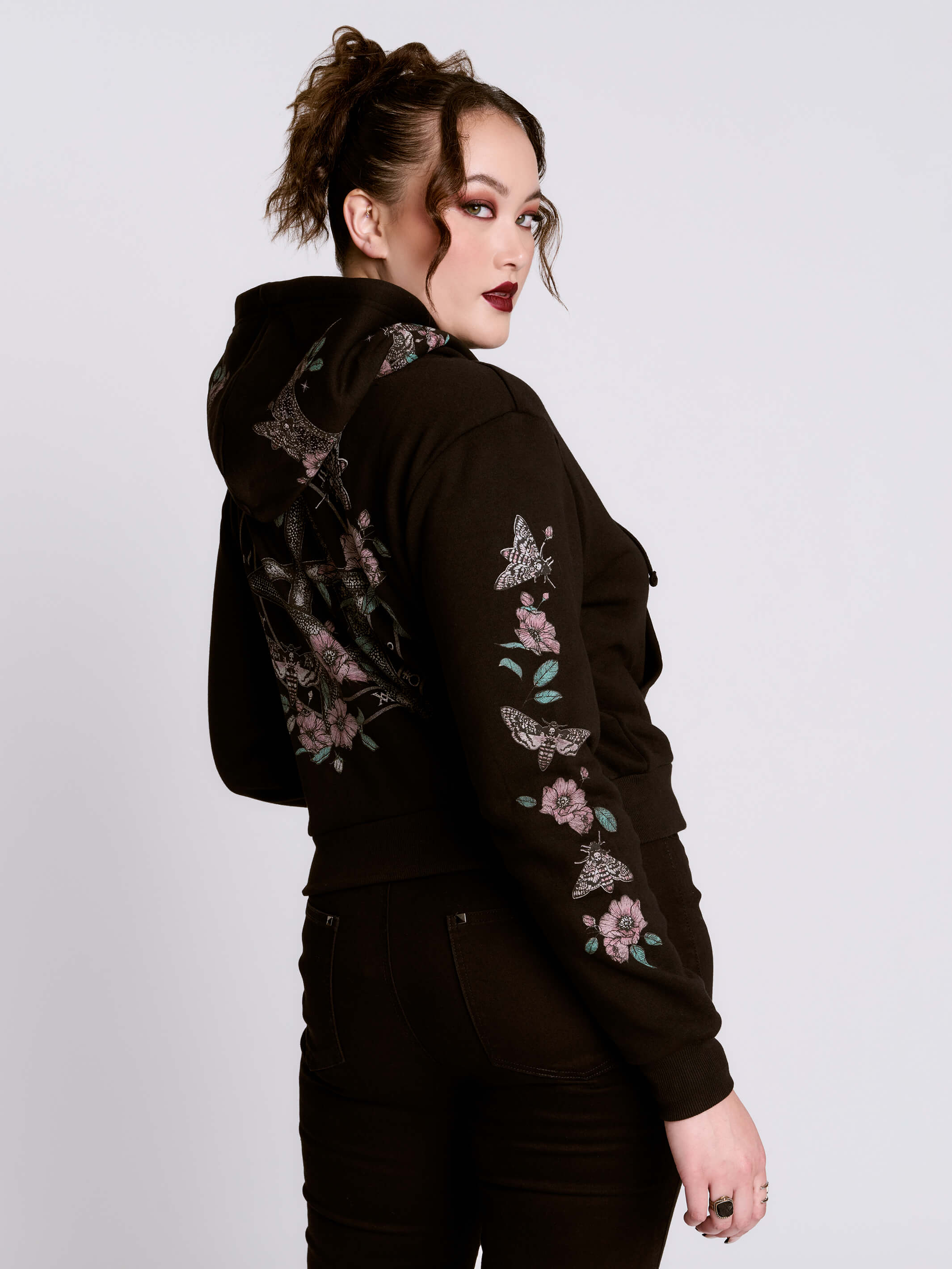 Cropped Pentacle Hoodie - Image 3