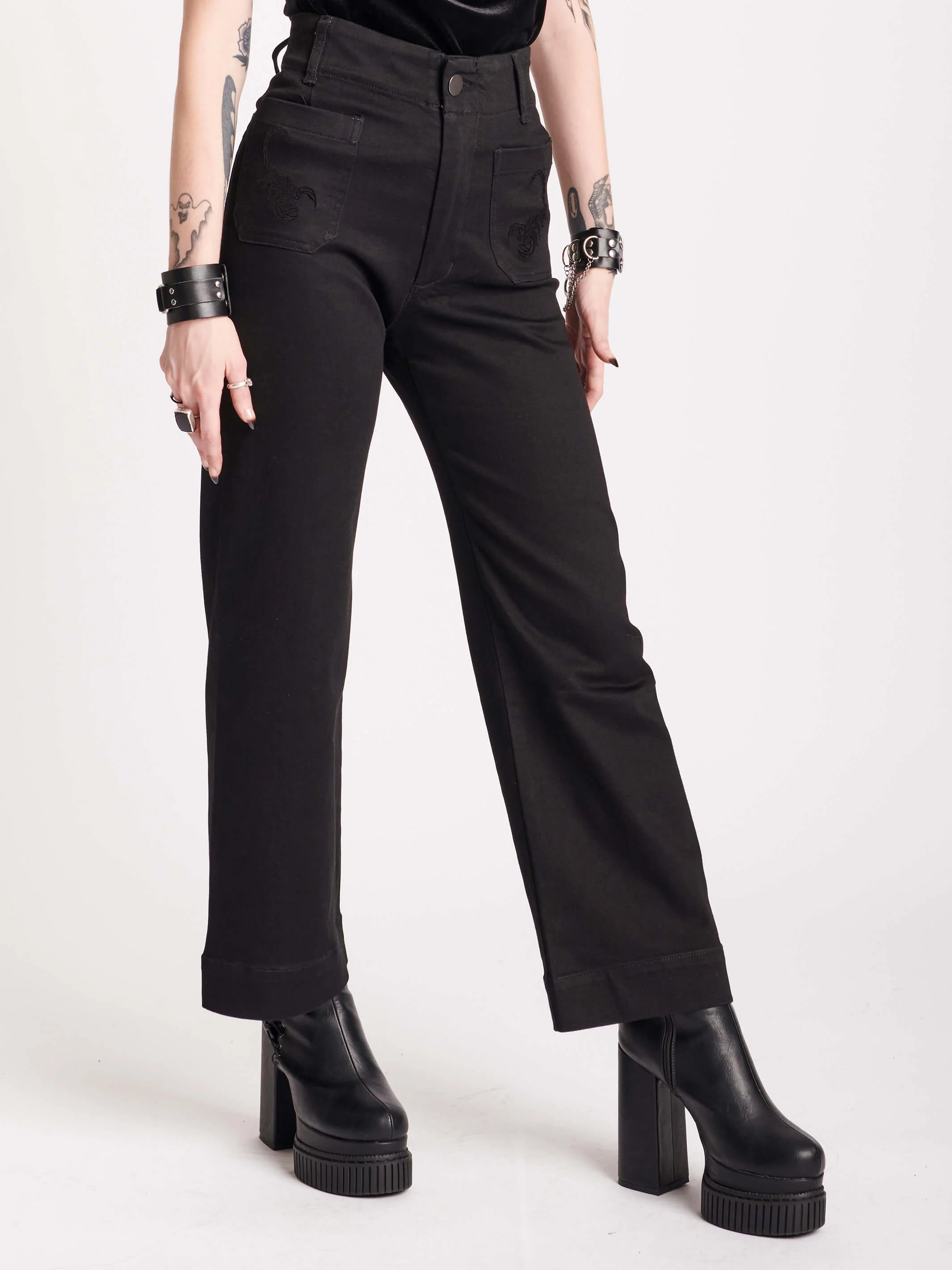 Cropped Wide Leg Jeans - Image 8