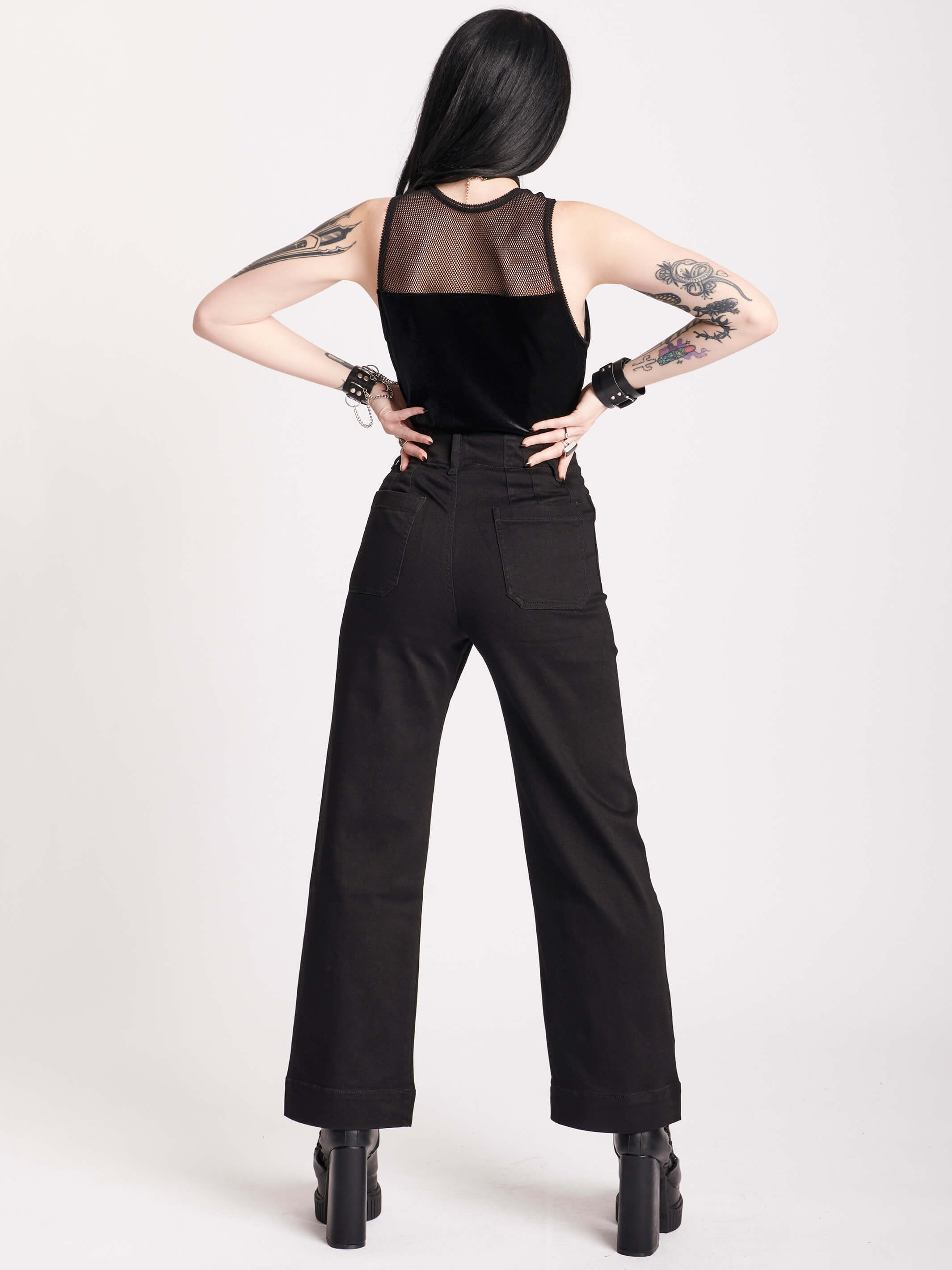 Cropped Wide Leg Jeans - Image 9