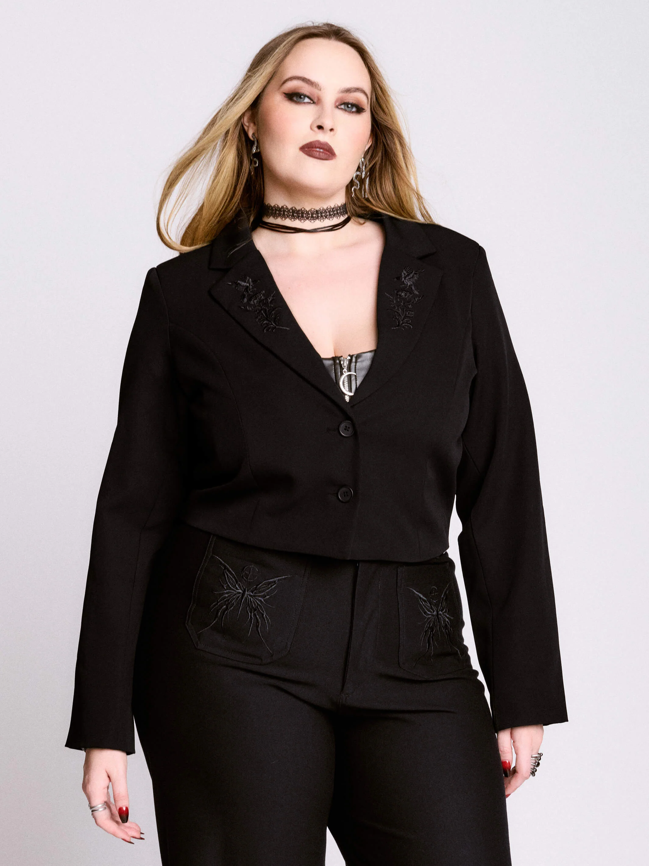 Raven Crop Blazer - Image 9